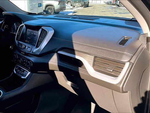 Used 2022 GMC Terrain SLE w/ Driver Convenience Package image 13