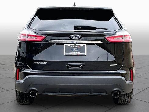 Used 2019 Ford Edge SE FWD image 5