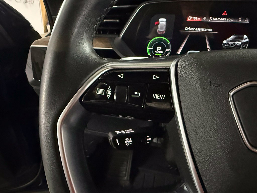 Used 2022 Audi e-tron Premium AWD/4WD image 36