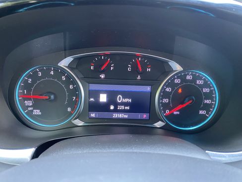 Used 2023 Chevrolet Traverse RS FWD image 21