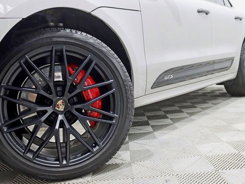 Used 2023 Porsche Macan GTS image 4