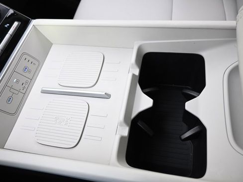 Used 2025 Hyundai Santa Fe SEL image 32