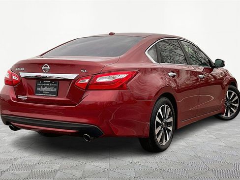 Used 2016 Nissan Altima 2.5 SL w/ Moonroof Package image 12