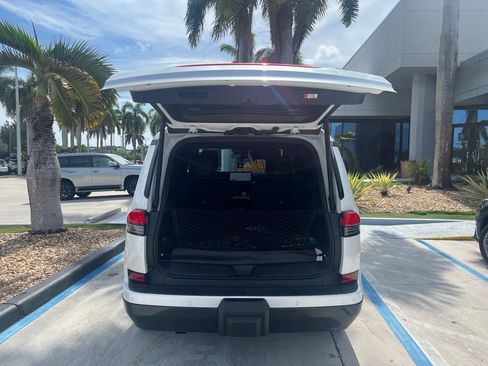 Used 2024 Lexus GX 550 w/ Accessory Package (Z1) AWD/4WD image 10