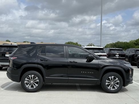 New 2026 Chevrolet Equinox LT FWD image 3