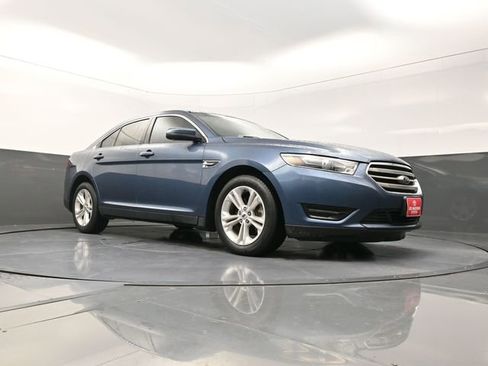 Used 2018 Ford Taurus SEL image 30