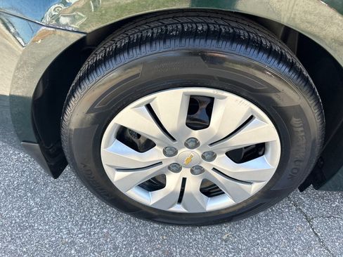 Used 2014 Chevrolet Cruze LS image 19