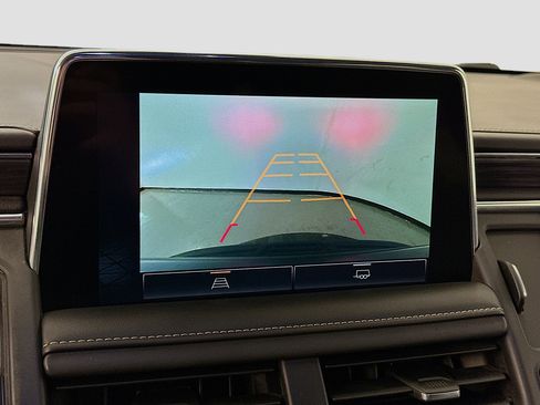 Used 2024 GMC Yukon SLT image 23