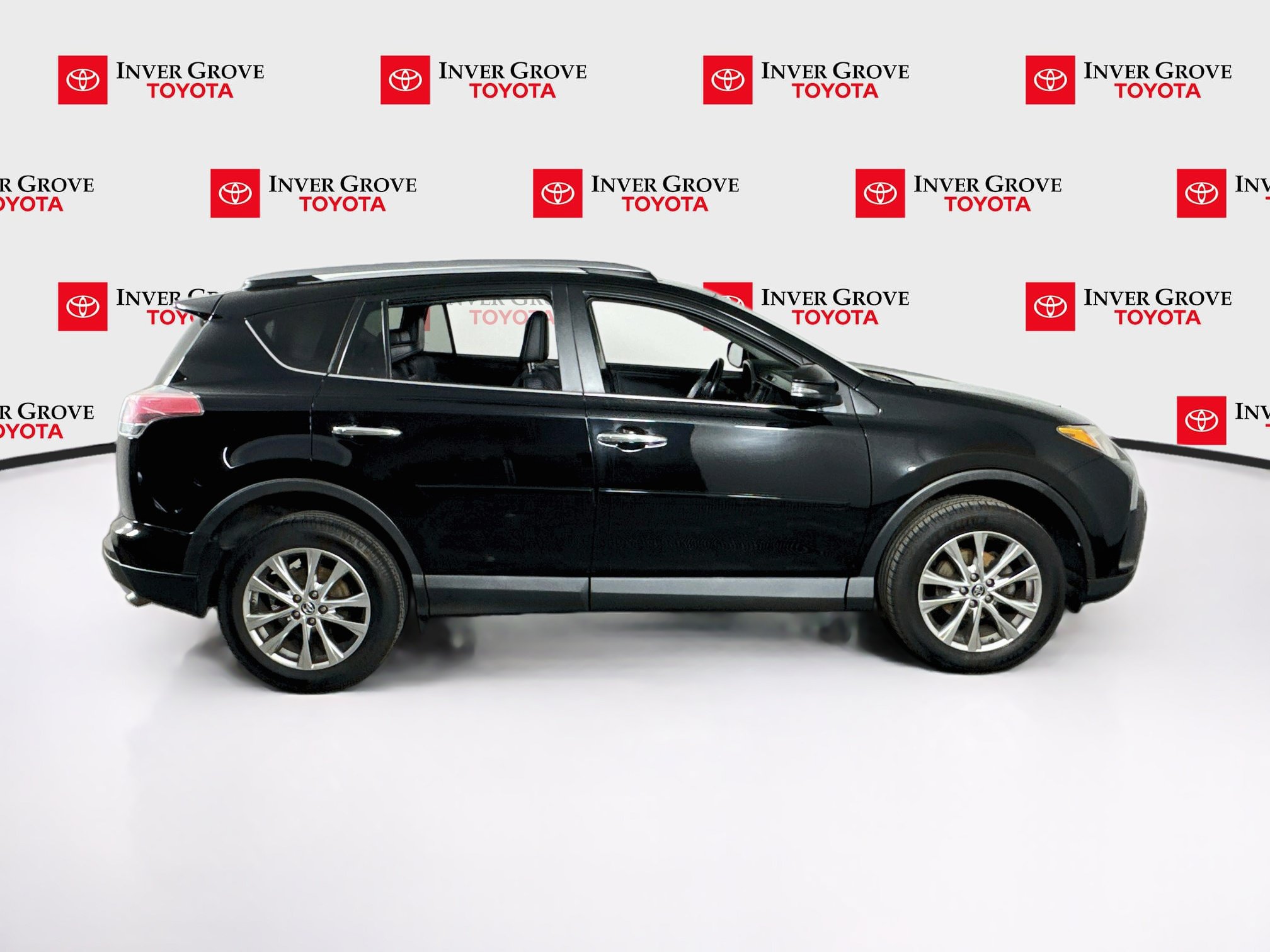 Used 2018 Toyota RAV4 Limited w/ All Weather Liner Package AWD/4WD image 4