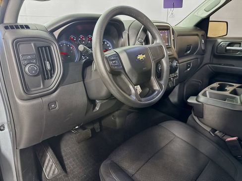 Used 2020 Chevrolet Silverado 1500 Custom w/ Custom Value Package RWD image 10