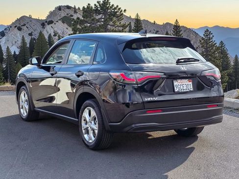 Used 2023 Honda HR-V LX image 5