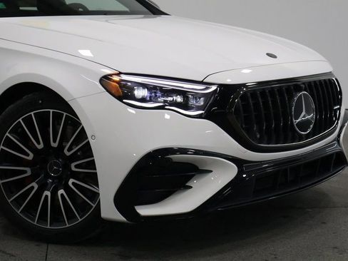 New 2026 Mercedes-Benz E 53 AMG e 4MATIC Sedan image 3
