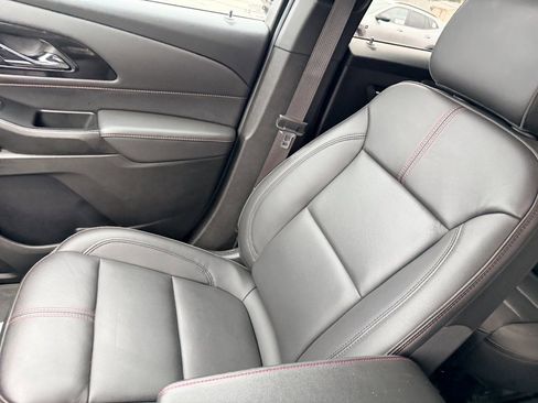 Used 2023 Chevrolet Traverse RS w/ LPO, Floor Liner Package image 28