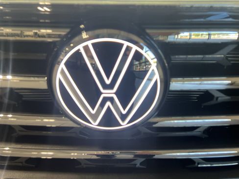 New 2026 Volkswagen Atlas SE image 38