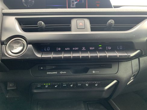 Used 2020 Lexus UX 200 w/ Premium Package image 29