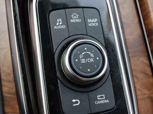 Used 2023 Nissan Armada SL image 47