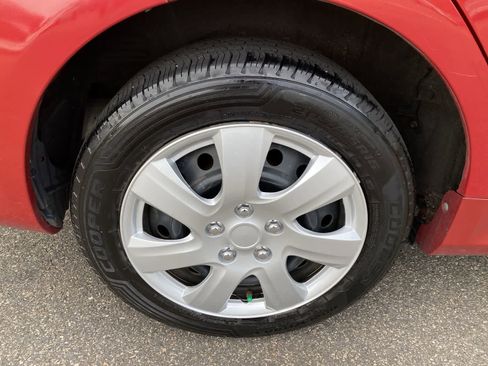 Used 2013 Toyota Corolla LE FWD image 14
