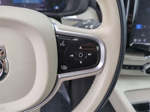 Used 2022 Volvo XC60 B5 Inscription w/ Advanced Package image 22
