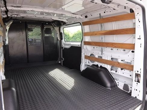 Used 2024 Ford Transit 250 Low Roof w/ Exterior Upgrade Package RWD image 9