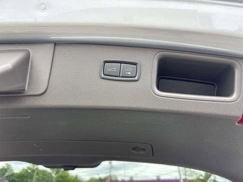 Used 2022 Porsche Macan image 13