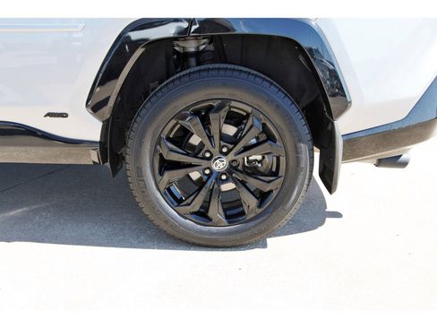 Used 2024 Toyota RAV4 XSE image 28