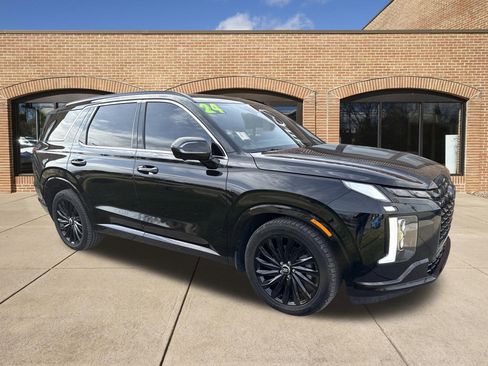 Used 2024 Hyundai Palisade Calligraphy image 1