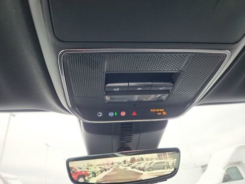 Used 2024 Chevrolet Traverse RS image 49