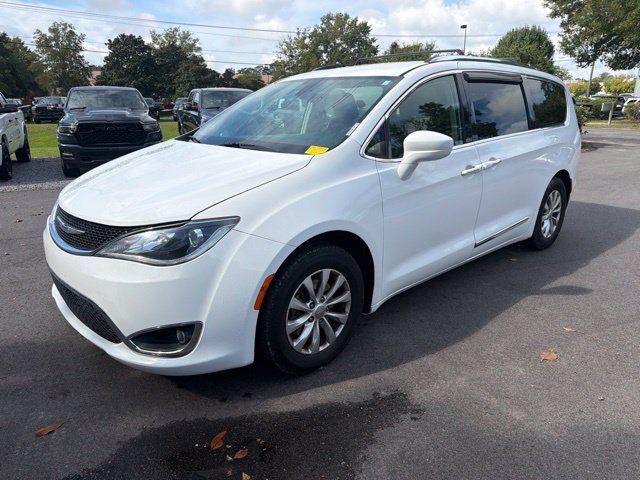 Used 2019 Chrysler Pacifica Touring-L FWD image 8