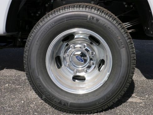 New 2026 Ford F350 Platinum w/ Platinum Plus Package image 9