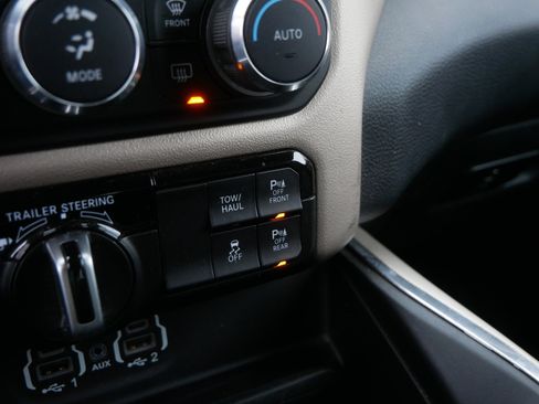 Certified 2022 RAM 1500 Laramie image 31