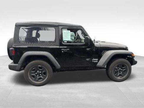 Used 2019 Jeep Wrangler Sport image 38
