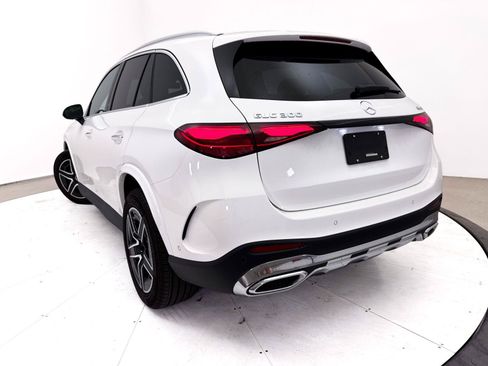 Used 2025 Mercedes-Benz GLC 300 4MATIC image 8