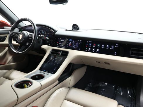 Used 2022 Porsche Taycan 4 Cross Turismo w/ Technology Package image 84