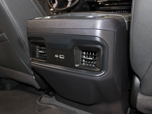 Used 2024 Chevrolet Silverado 1500 LT Trail Boss w/ Convenience Package II AWD/4WD image 10