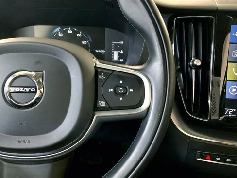 Used 2019 Volvo XC60 T6 Momentum w/ Premium Package image 24