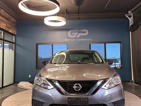 Used 2019 Nissan Sentra SV FWD image 8