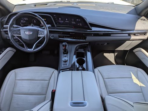 Certified 2022 Cadillac Escalade Sport w/ Touring Package image 14