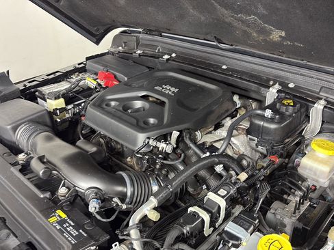 Used 2020 Jeep Wrangler Sport AWD/4WD image 11