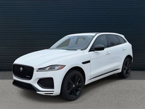 Used 2025 Jaguar F-PACE R-Dynamic S image 1