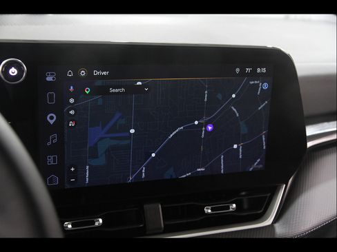Used 2025 Chevrolet Equinox LT AWD/4WD image 11