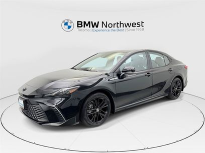 Used 2025 Toyota Camry SE w/ Multimedia Upgrade Package