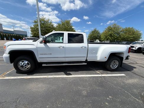 Used 2016 GMC Sierra 3500 Denali w/ Duramax Plus Package AWD/4WD image 5