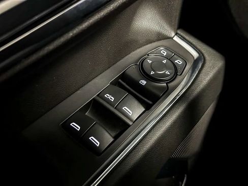 Used 2024 Chevrolet Silverado 1500 LT RWD image 23