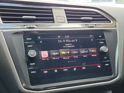 Used 2024 Volkswagen Tiguan SE R-Line FWD image 23