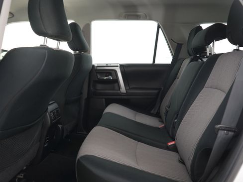 Used 2016 Toyota 4Runner SR5 image 19