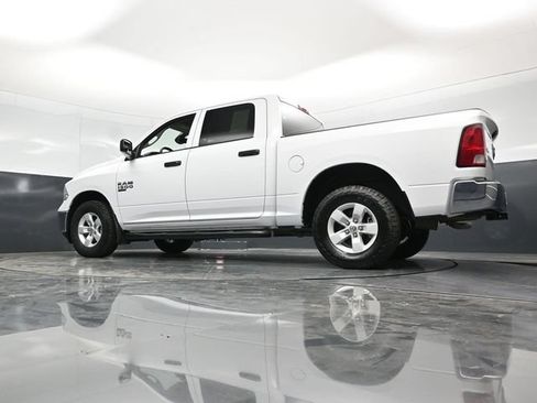 Used 2022 RAM 1500 Classic SLT AWD/4WD image 55