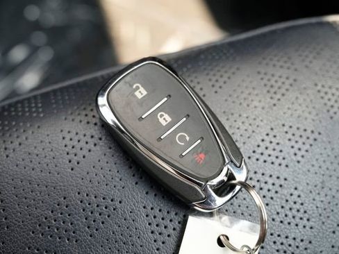 Used 2022 Chevrolet Bolt EUV Premier image 51