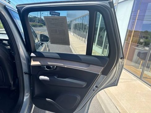 Certified 2025 Volvo XC90 B6 Plus AWD/4WD image 12