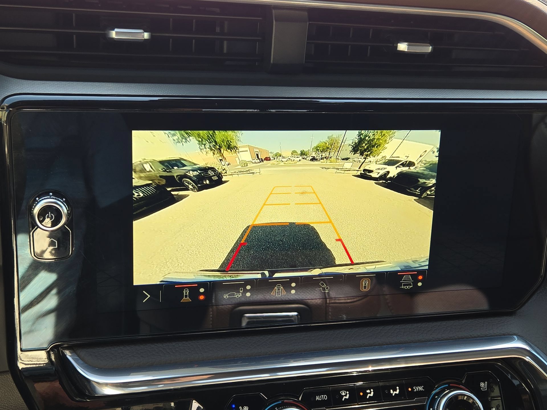 Used 2024 GMC Sierra 1500 Denali w/ Technology Package AWD/4WD image 18