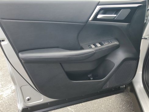 Used 2024 Mitsubishi Outlander SE image 8